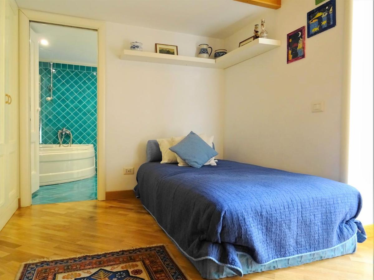Mezzocannone Holiday House Napoli Eksteriør billede